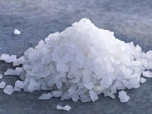 https://arshippingandtrading.com/wp-content/uploads/2021/10/vadakara-salt-rock-salt-500x500-1.jpg